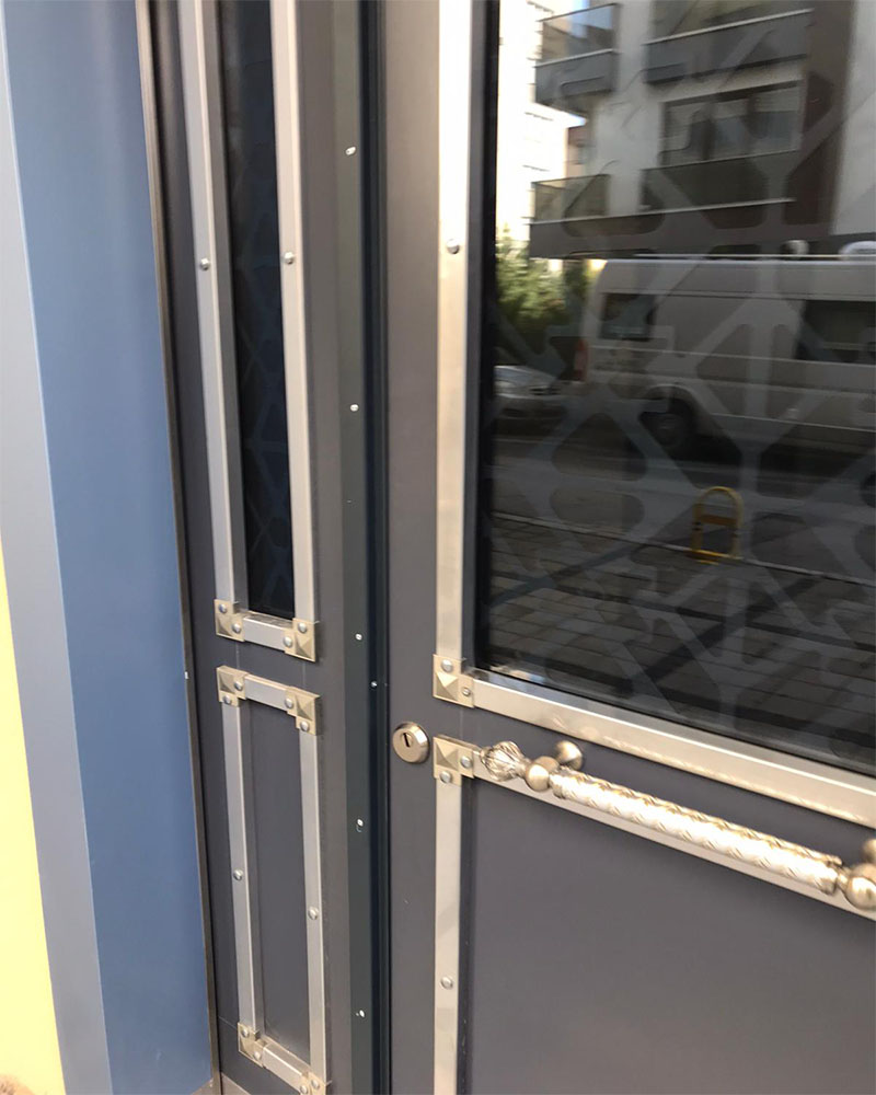 apartman kapısı koruma